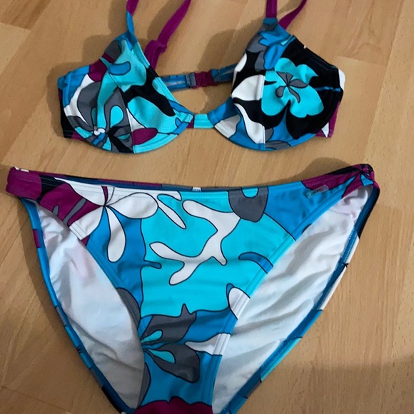 Entirely - Picture 1 of 11